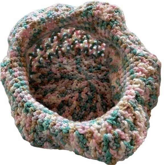 New Handknit Pastel Colored Hat w/Faux Pearl‎ Accent